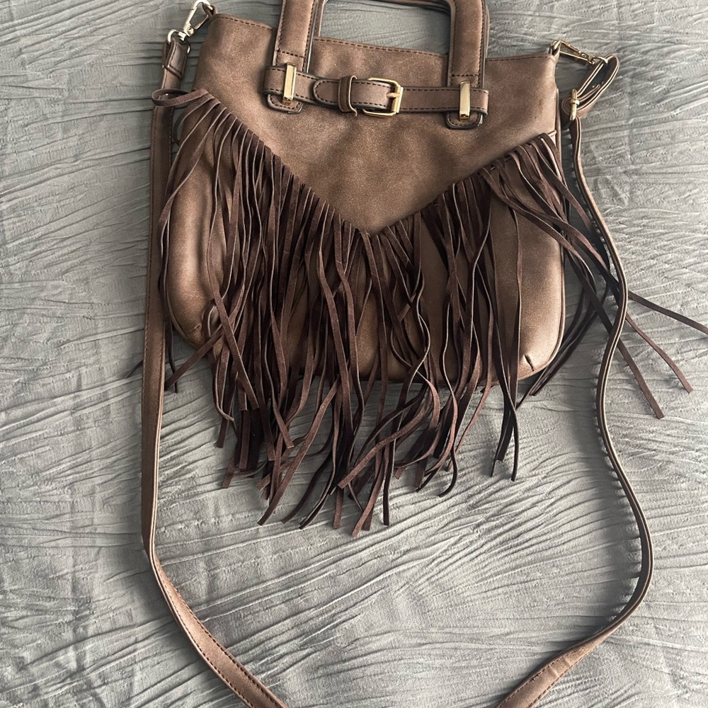 Fringed fun purse used once